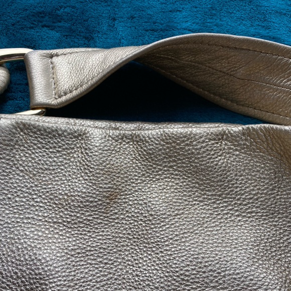 Michael Kors Gold Bag - Picture 4 of 4